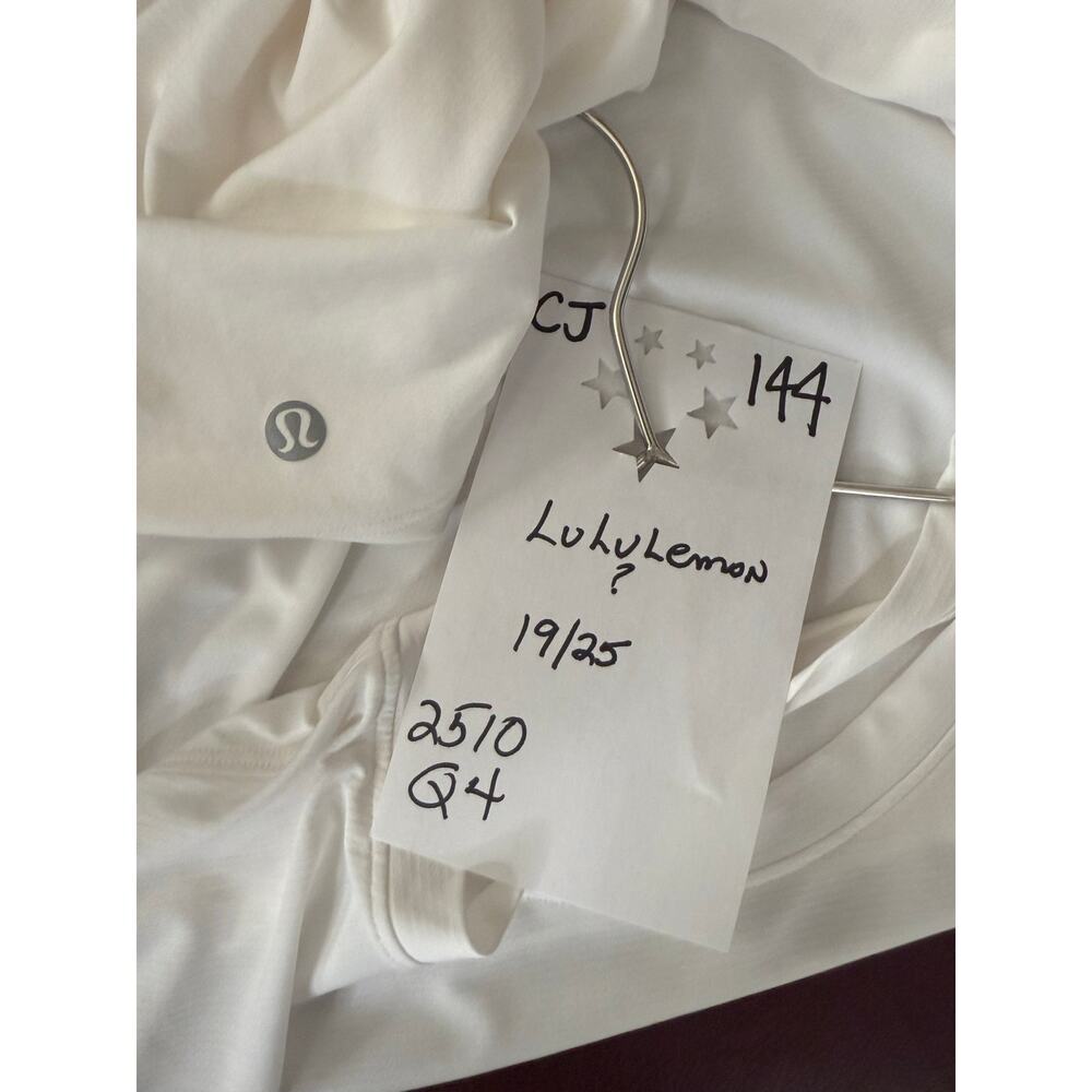 Lululemon Shirt Women's Est. 10-12 White Long Sleeve - Picture 3 of 4